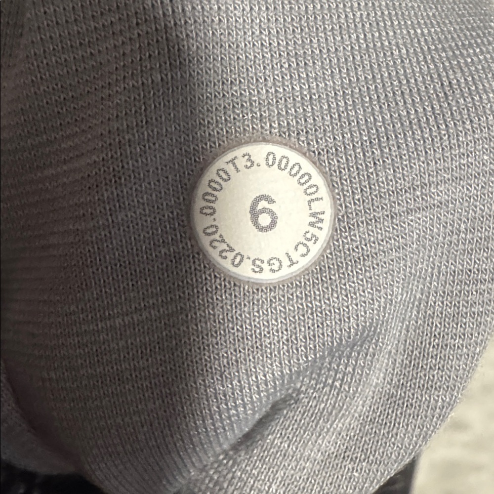 Lululemon Align never worn - Picture 5 of 5
